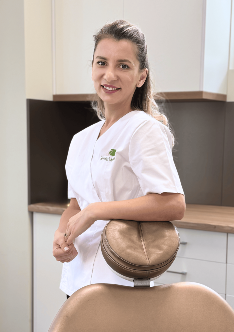 Dr. Andreea Costea